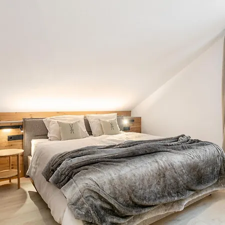 Apartment Alpenlodge Pettneu Xl *