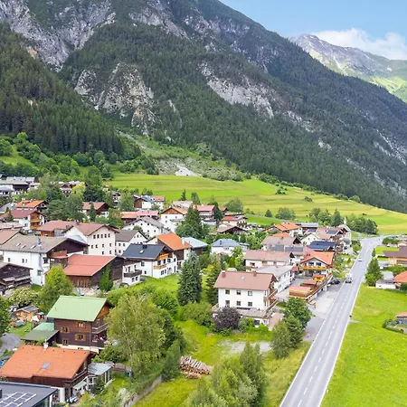 Alpenlodge Pettneu Xl Apartment