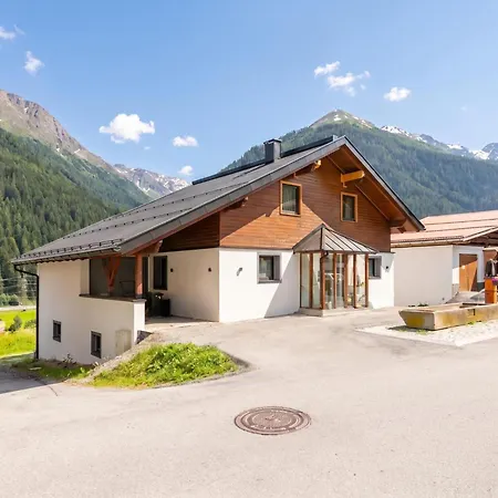 Alpenlodge Pettneu Xl Apartment