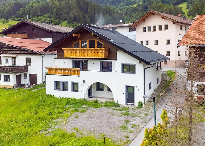 Alpenlodge Xl شقة بيتنيو آم أرلبرغ